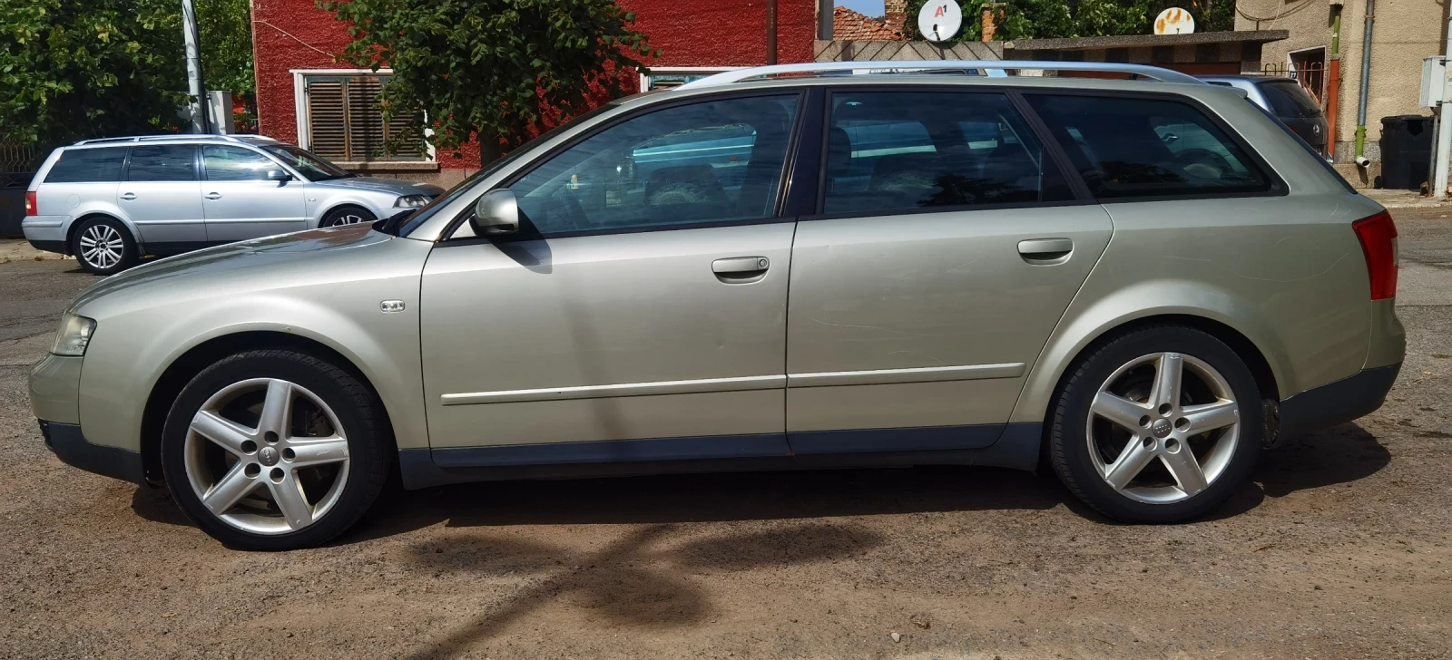 Audi A4 2.4i-170кс - ГАЗ-БЕНЗИН, снимка 3 - Автомобили и джипове - 56234132