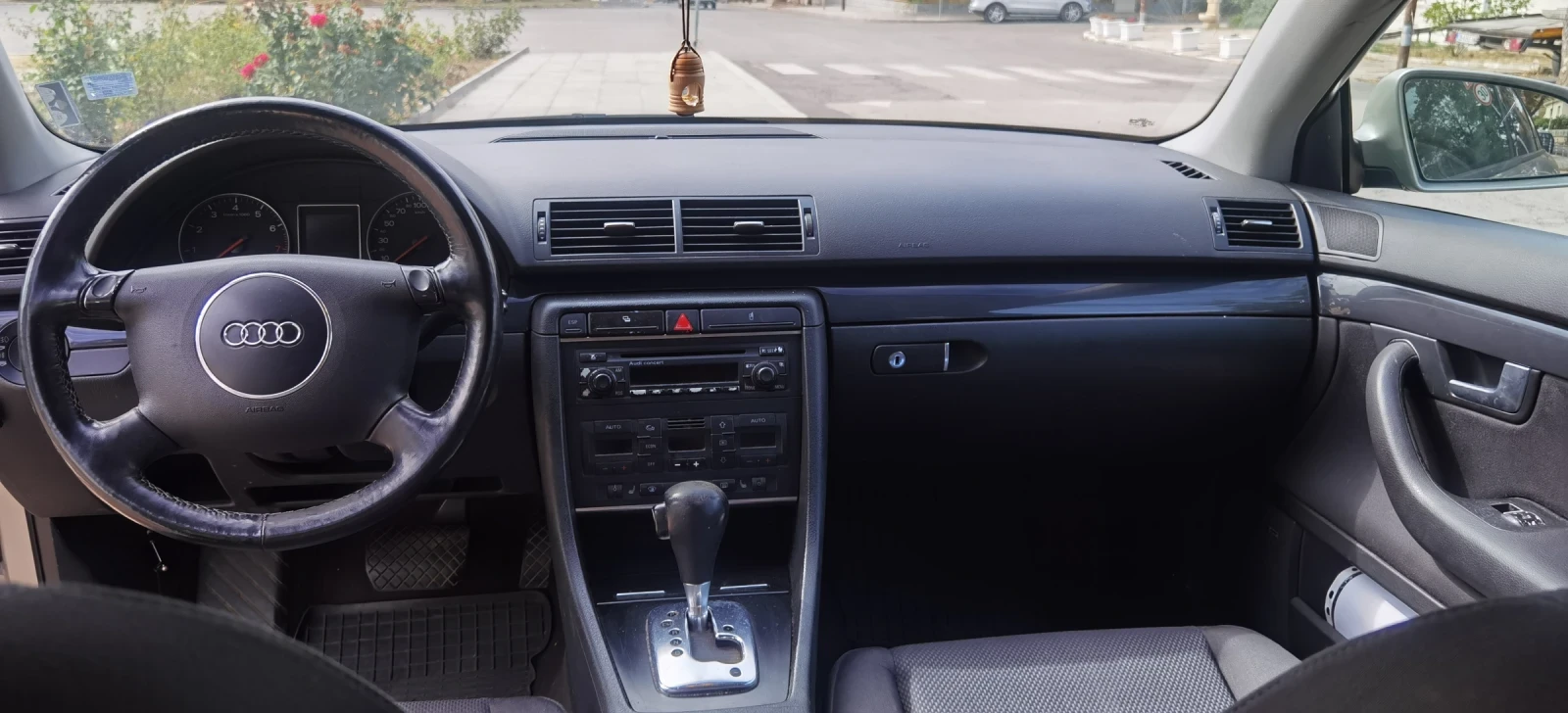 Audi A4 2.4i-170кс - ГАЗ-БЕНЗИН, снимка 10 - Автомобили и джипове - 56234132