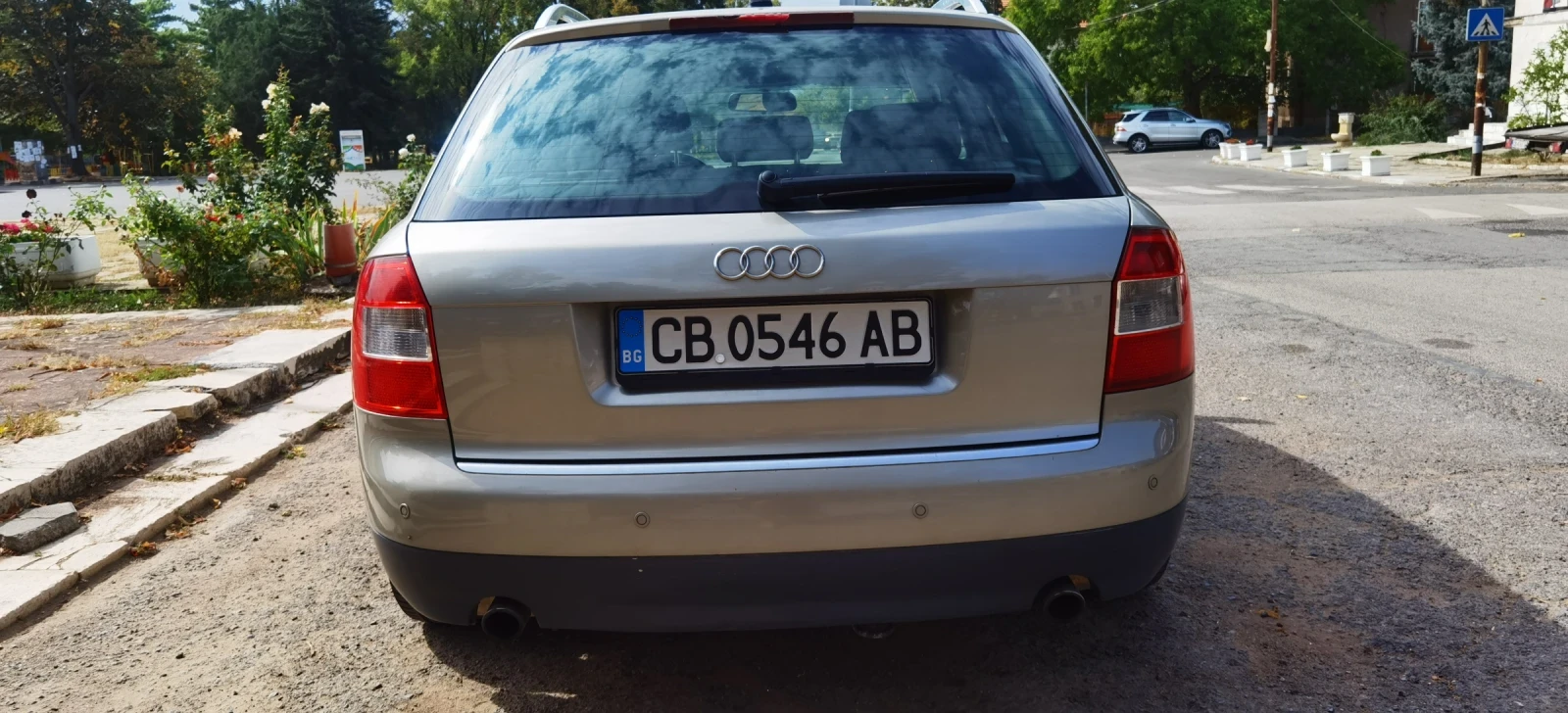 Audi A4 2.4i-170кс - ГАЗ-БЕНЗИН, снимка 5 - Автомобили и джипове - 56234132