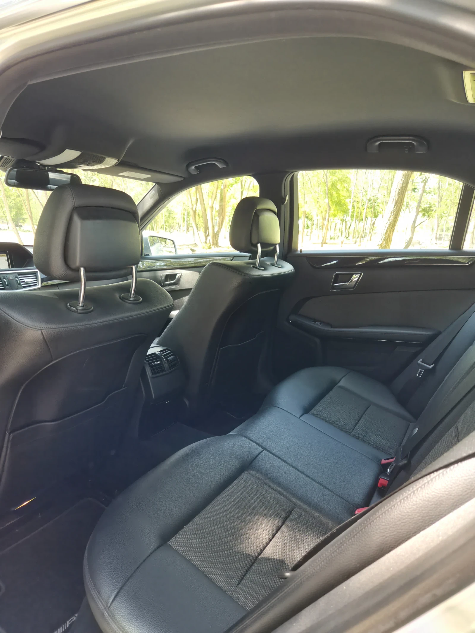 Mercedes-Benz E 350    350 3.0  AMG, снимка 12 - Автомобили и джипове - 55681451