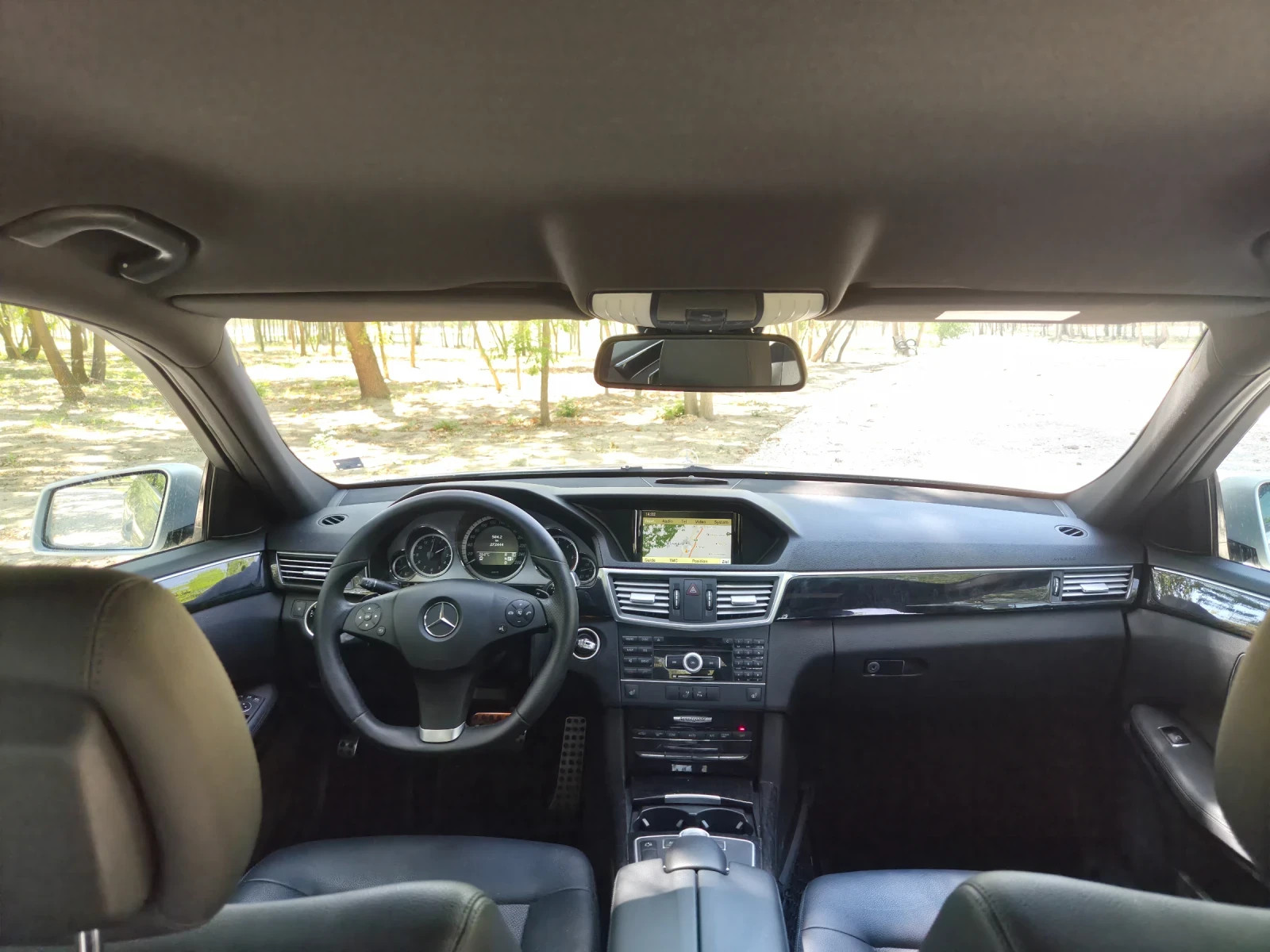 Mercedes-Benz E 350    350 3.0  AMG, снимка 8 - Автомобили и джипове - 55681451