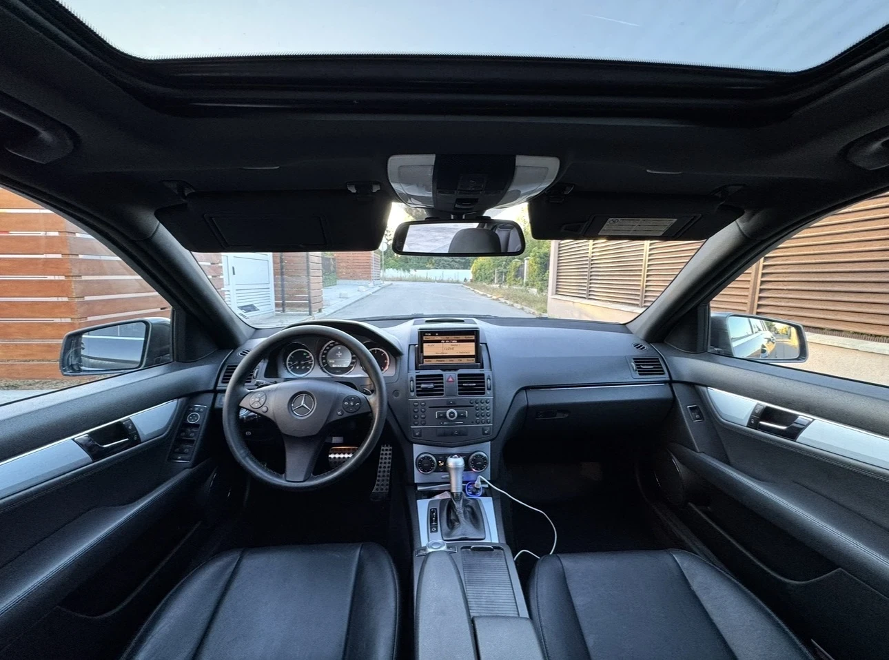 Mercedes-Benz C 350 AMG / PANORAMA / HARMAN KARDON / NAVI / PODGREV, снимка 13 - Автомобили и джипове - 55981615