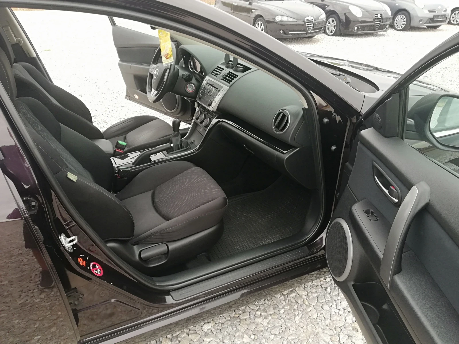 Mazda 6 1.8i klima 120ks, снимка 13 - Автомобили и джипове - 56213740