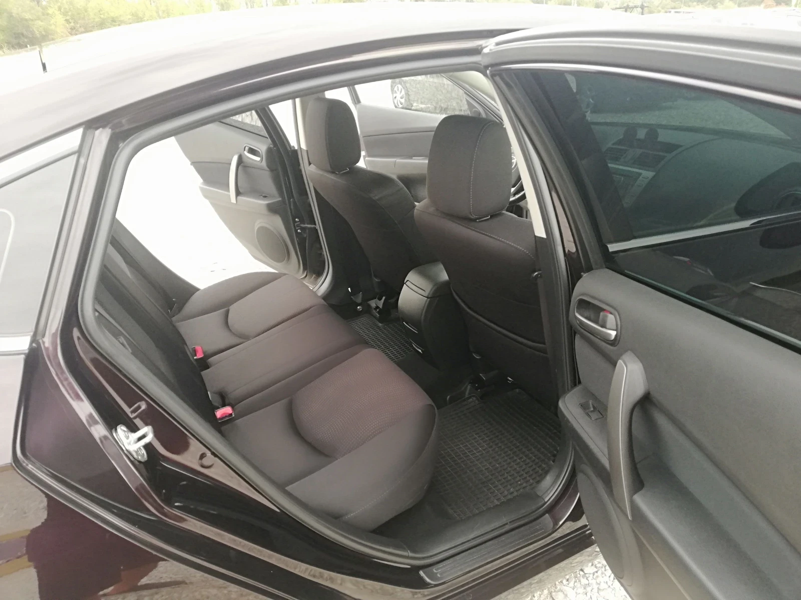 Mazda 6 1.8i klima 120ks, снимка 12 - Автомобили и джипове - 56213740