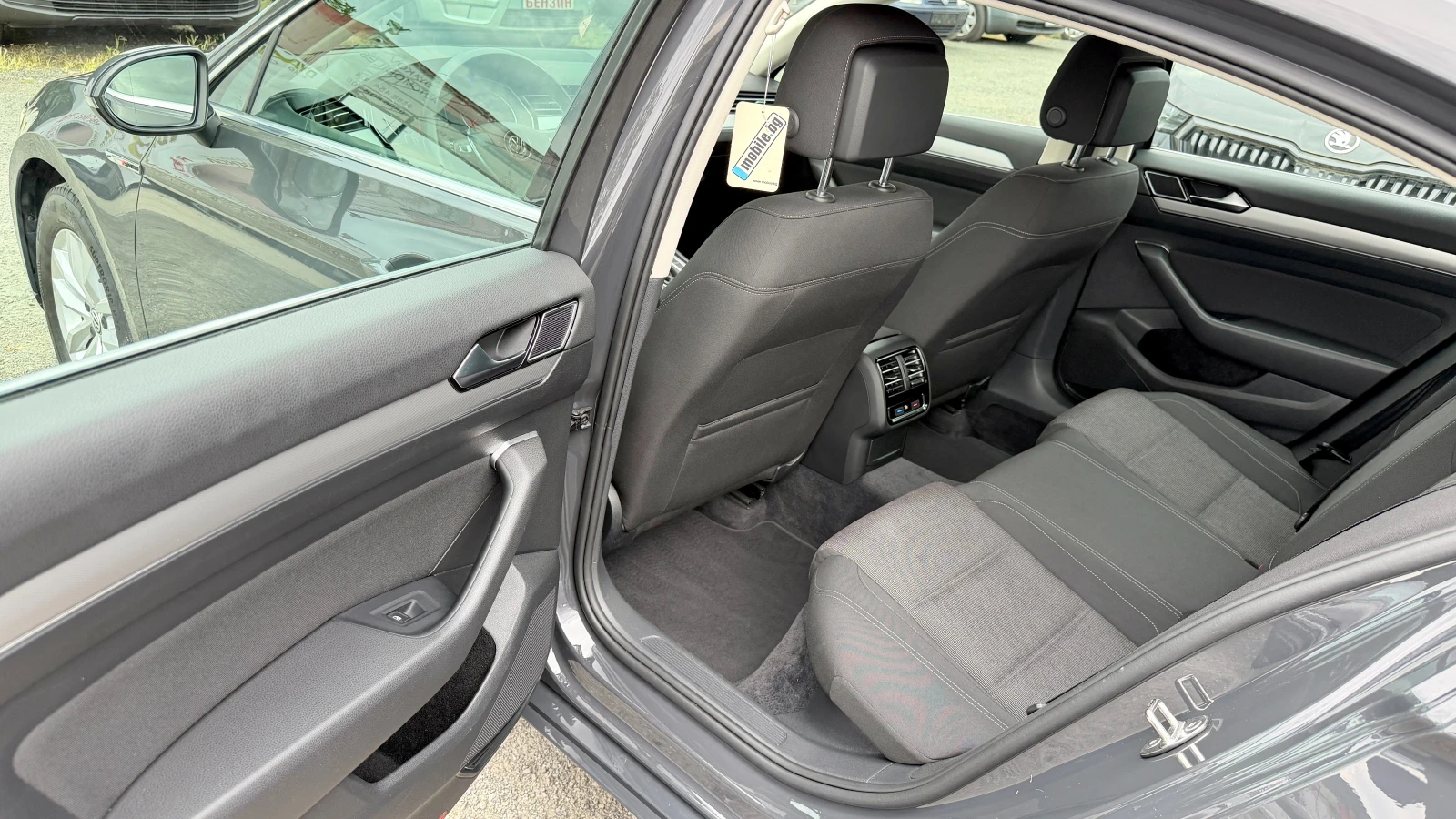 VW Passat 2.0TDI 4Motion DSG! Внос ШВЕЙЦАРИЯ! Distronic, PDC, снимка 11 - Автомобили и джипове - 56324937