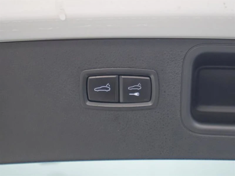 Porsche Macan * GTS * CARFAX * ЦЕНА ДО БГ, снимка 14 - Автомобили и джипове - 53014228