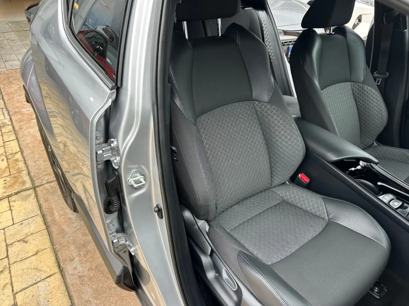 Toyota C-HR Club* Bitone, снимка 9 - Автомобили и джипове - 53099855
