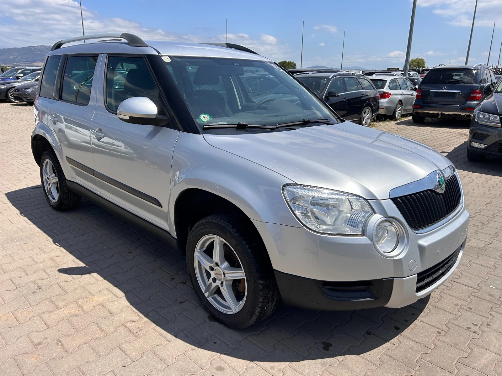 Skoda Yeti 2.0TDI 4X4 NAVI EURO 5 ЛИЗИНГ - изображение 4