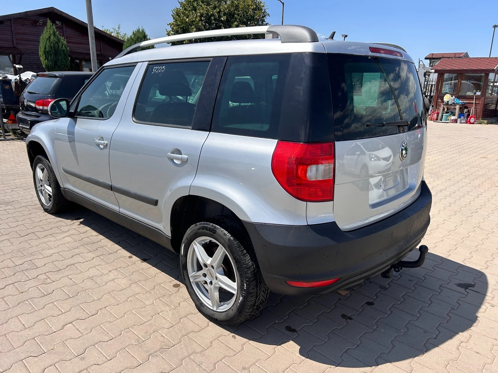 Skoda Yeti 2.0TDI 4X4 NAVI EURO 5 ЛИЗИНГ - изображение 8