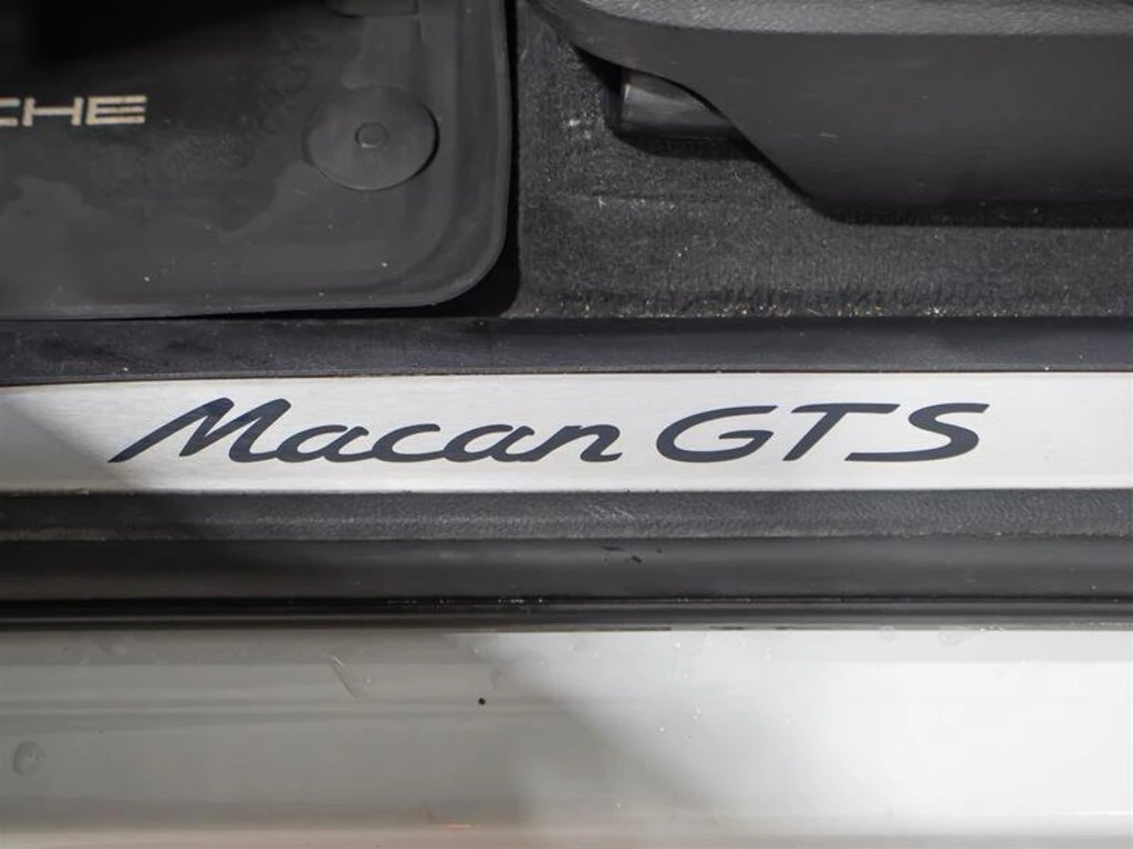 Porsche Macan * GTS * CARFAX * ЦЕНА ДО БГ - изображение 7