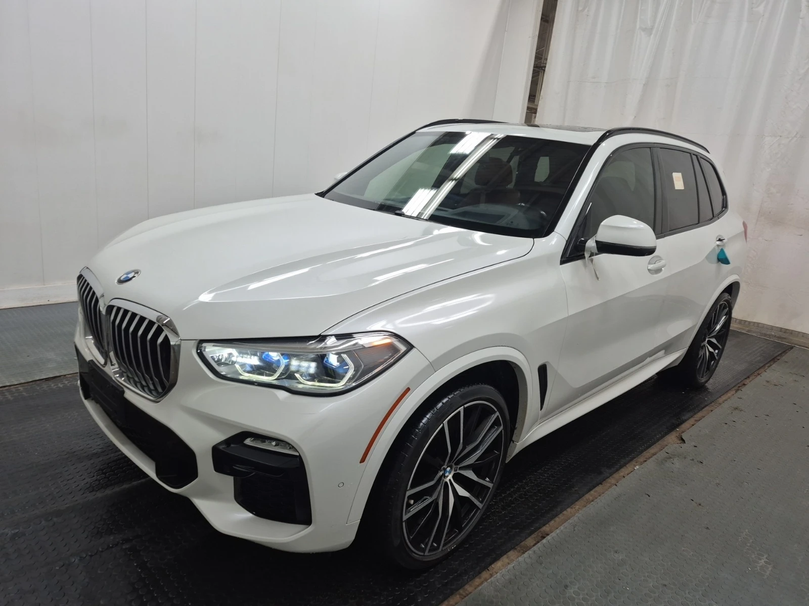BMW X5 M ПАКЕТ * HEAD UP * CARFAX * АВТО КРЕДИТ * 