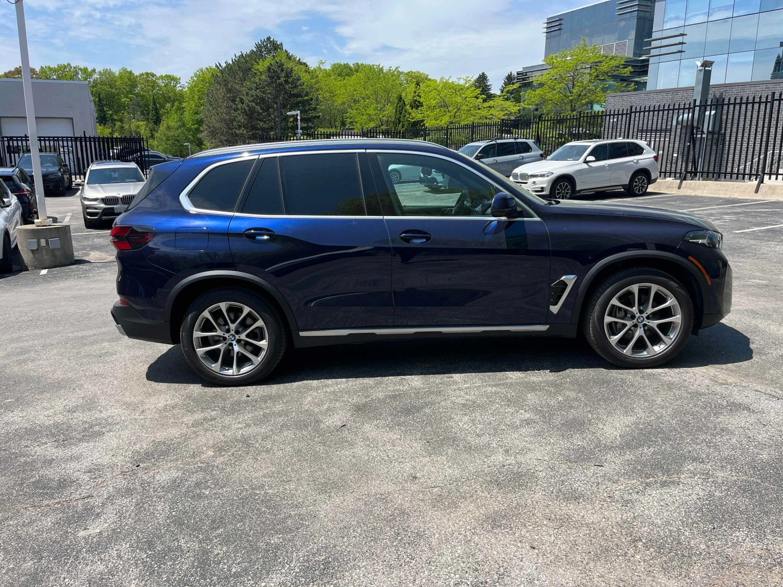 BMW X5 ДИСТРОНИК * ПОДГРЕВ * ПАНОРАМА * АМБИЕНТ * CARFAX, снимка 3 - Автомобили и джипове - 54721177