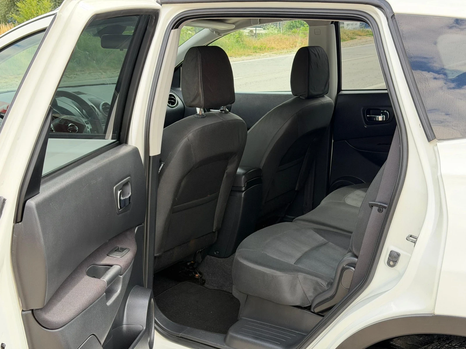 Nissan Qashqai 1.5DCI 110K.S 6S.K NABI 7.MESTA | Mobile.bg � ����������� 10