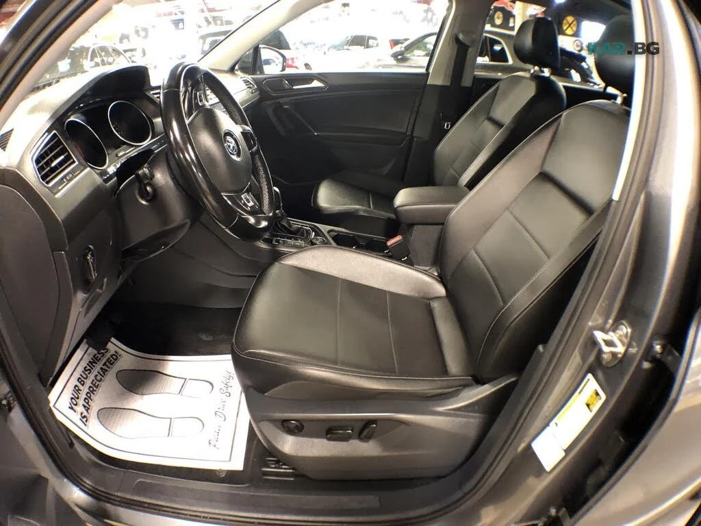 VW Tiguan Comfortline 4Motion* AвтоКредит* (ЦЕНА ДО БГ), снимка 10 - Автомобили и джипове - 55303629