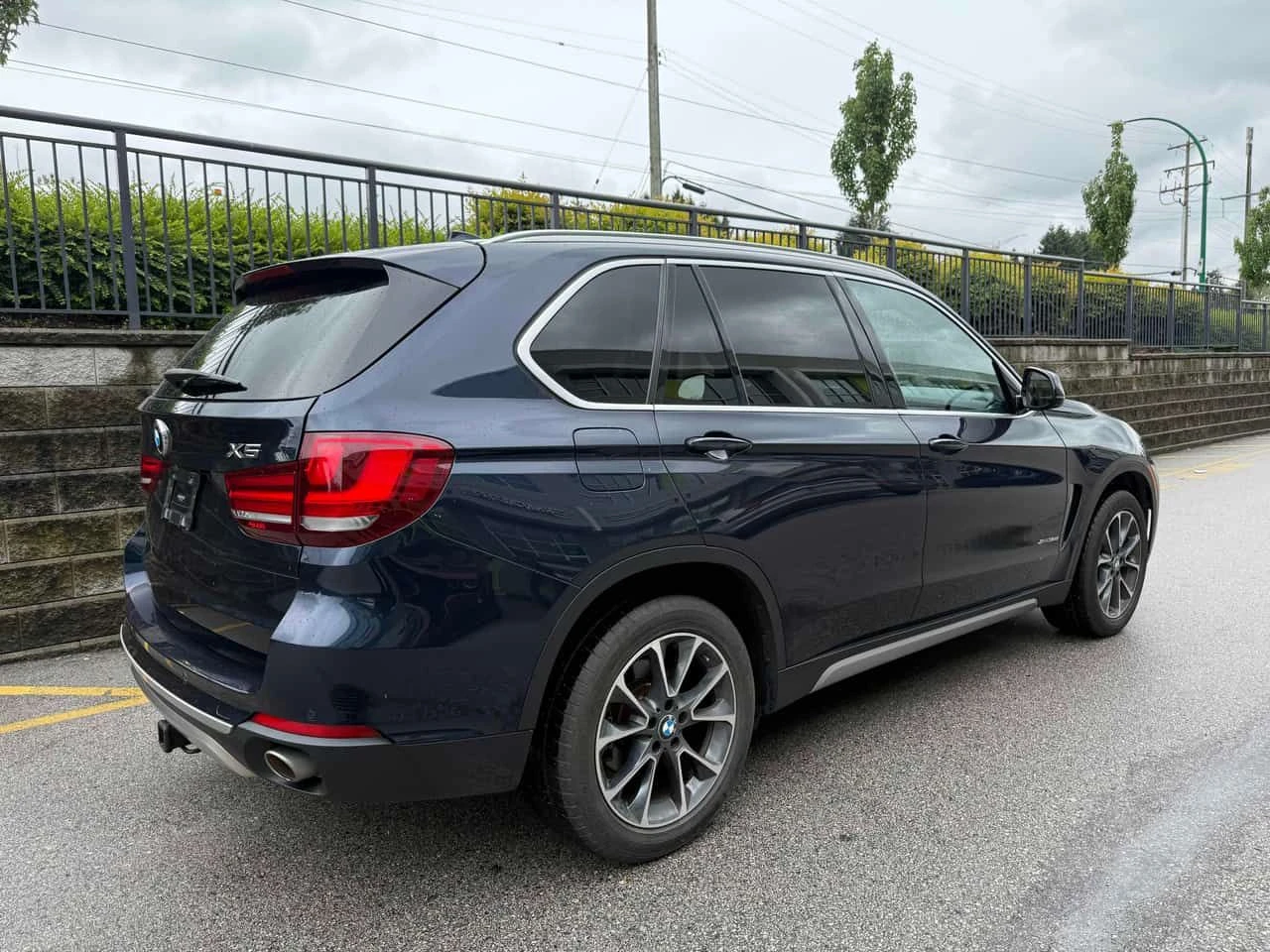 BMW X5 xDrive35d/CARFAX/ПОДГРЕВ/ПАМЕТ/КОЖА/ПАНОРАМА, снимка 6 - Автомобили и джипове - 55410209