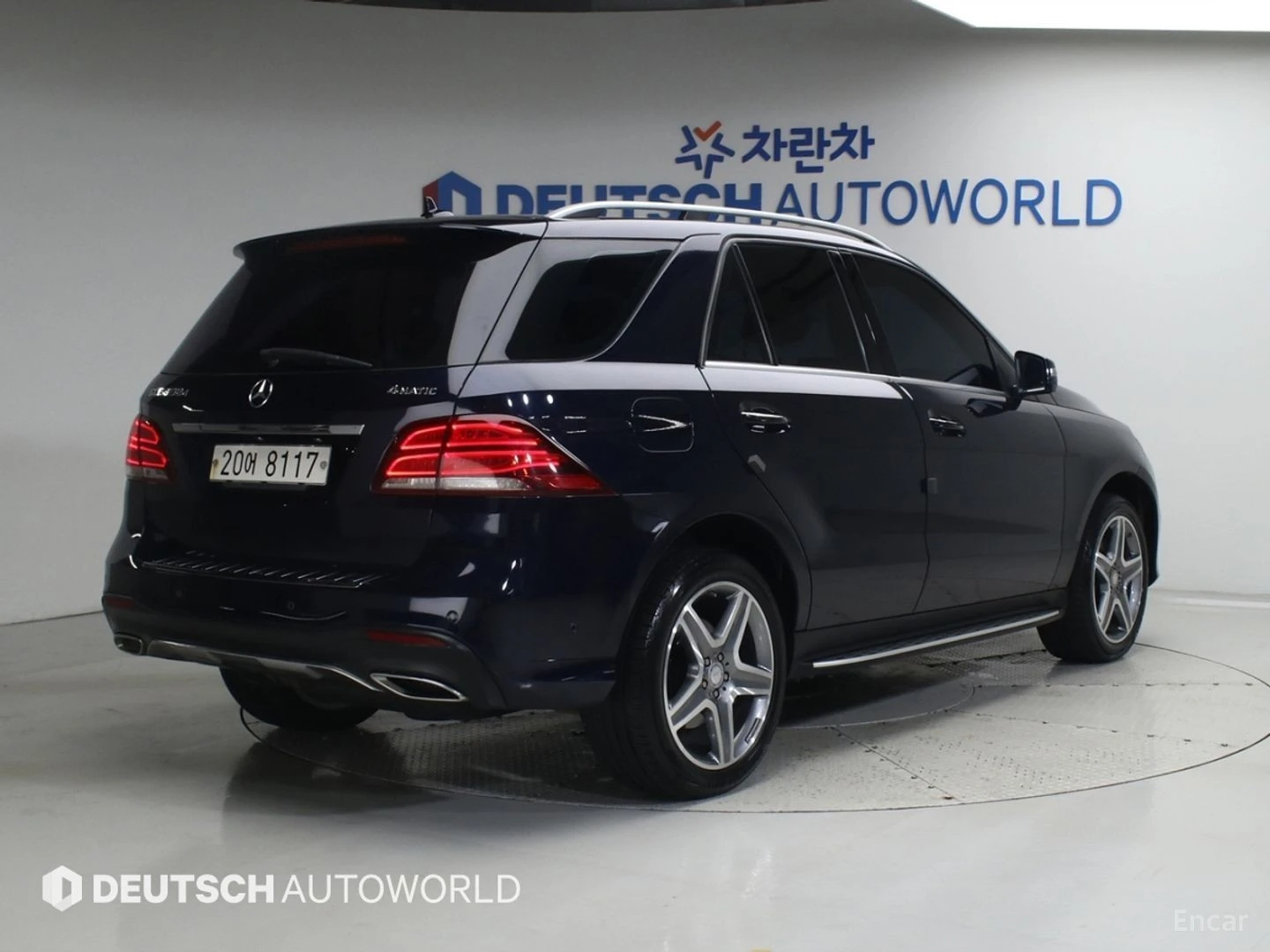 Mercedes-Benz GLE 350d 4MATIC* КОЖА* ОБДУХВ* НАВИ* ПАНО, снимка 2 - Автомобили и джипове - 55596360