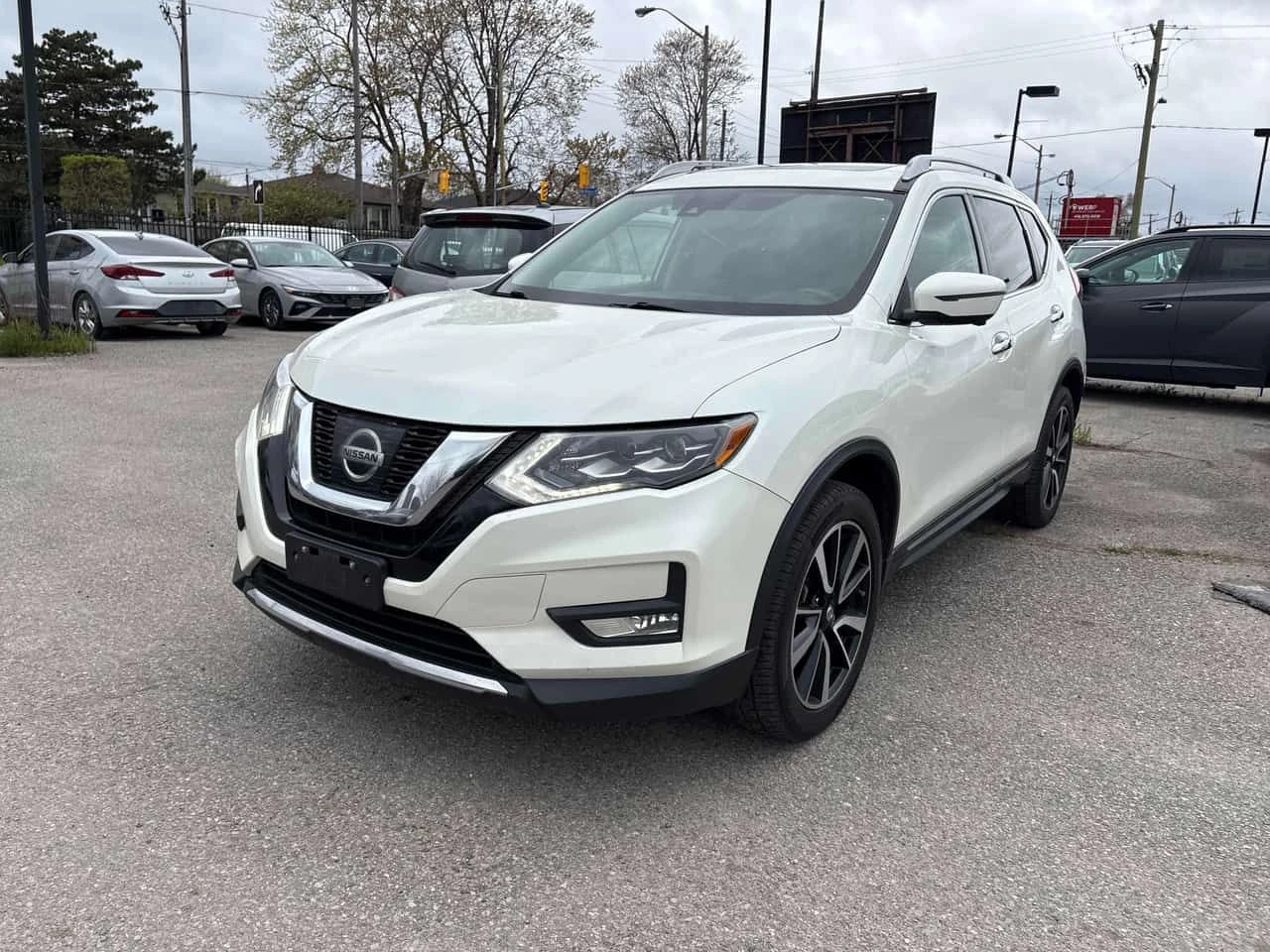Nissan Rogue * AWD 4dr * CARFAX * ОПЦИЯ ЗА ФИНАНСИРАНЕ