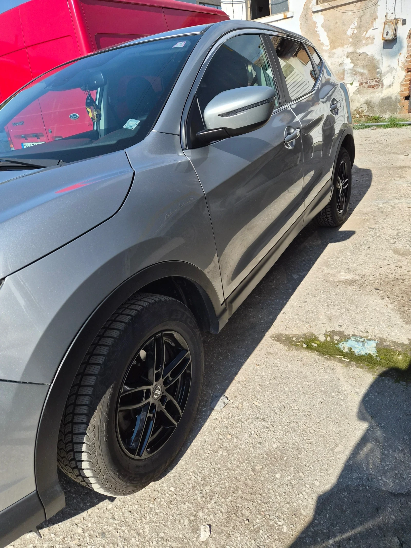 Nissan Qashqai 1.2 Бензин, снимка 5 - Автомобили и джипове - 56285868