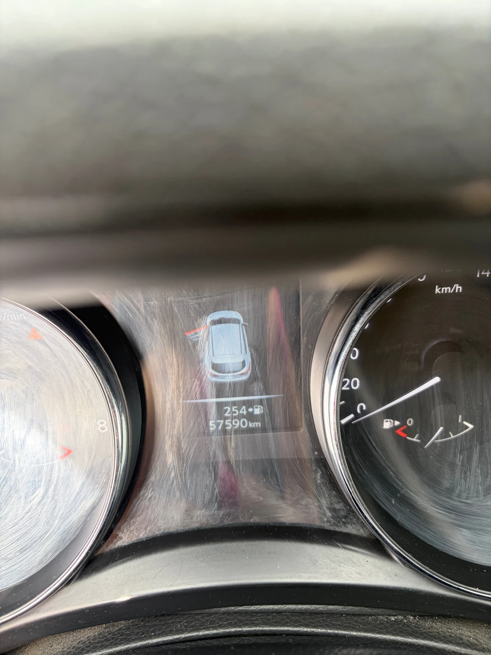 Nissan Qashqai 1.2 Бензин, снимка 6 - Автомобили и джипове - 56285868