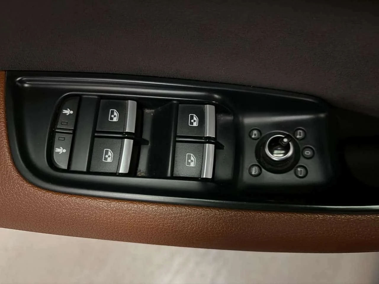 Audi Q7 * 3.0 TFSI Technik * �������� * �������  CARFAX *  | Mobile.bg � ����������� 8