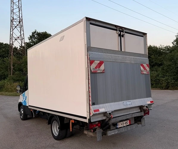 Iveco 35c18 HI-MATIC* ХЛАДИЛЕН-29* 3.70* БОРД+ ВРАТИ* ТОК* КЛИ, снимка 5 - Бусове и автобуси - 54693814