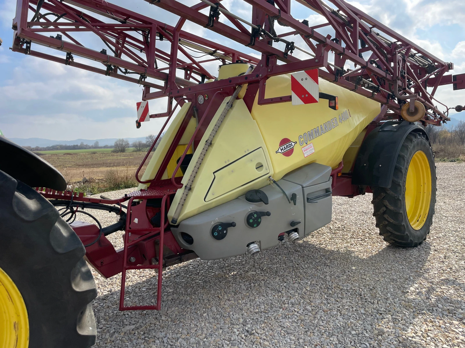 ��������� Hardi COMMANDER 4400 | Mobile.bg � ����������� 13