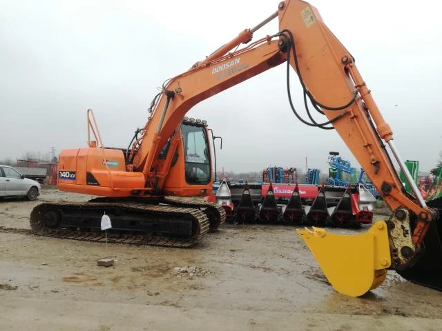 Багер DOOSAN Solar 140 LC-V