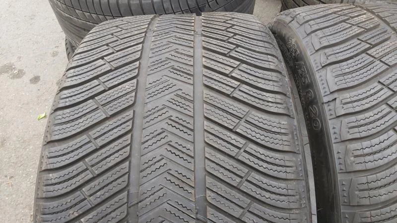 Гуми Зимни 285/35R20, снимка 3 - Гуми и джанти - 27409803