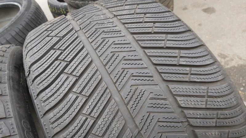 Гуми Зимни 285/35R20, снимка 5 - Гуми и джанти - 27409803