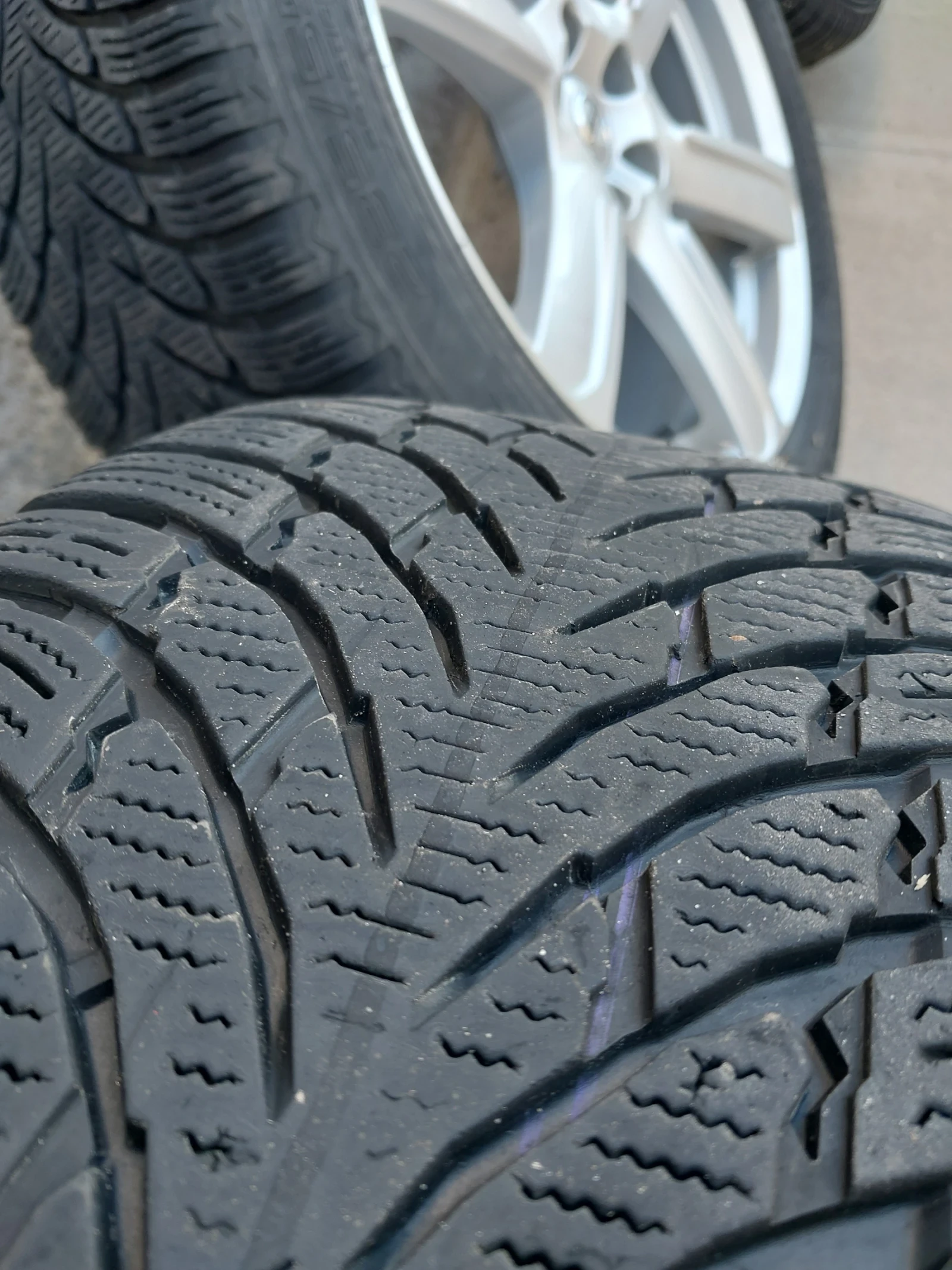    235/55R19  Volvo | Mobile.bg   4