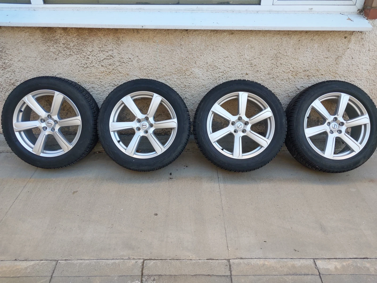    235/55R19  Volvo | Mobile.bg   1