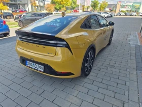 Toyota Prius 2.0 Plug-In Hybrid , снимка 2