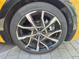 Toyota Prius 2.0 Plug-In Hybrid , снимка 17