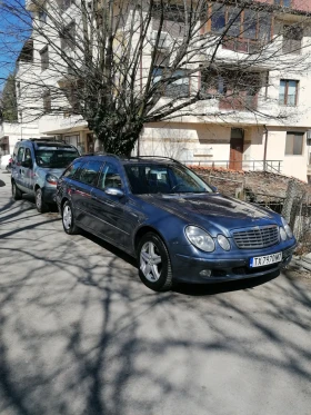 Mercedes-Benz E 320, снимка 1