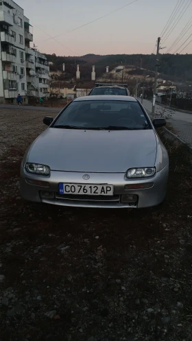 Mazda 323, снимка 1