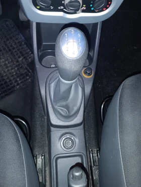 Обява за продажба на Dacia Sandero 1, 4 i, ПЕРФЕКТНА, ЛИЗИНГ  ~3 699 лв. - изображение 6