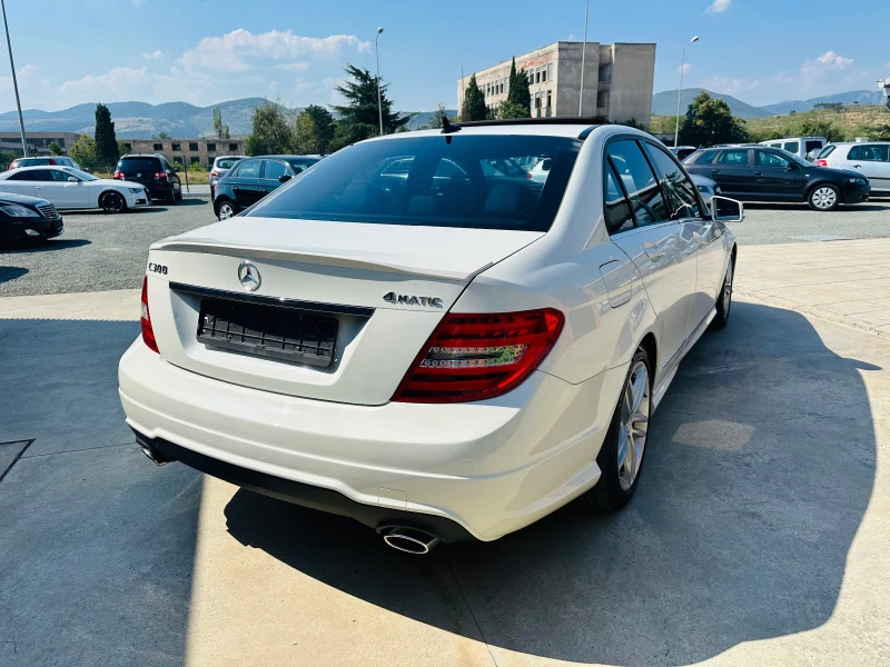 Mercedes-Benz C 300 3.0i/V6/4-matic/AMG-пакет, снимка 5 - Автомобили и джипове - 39743333