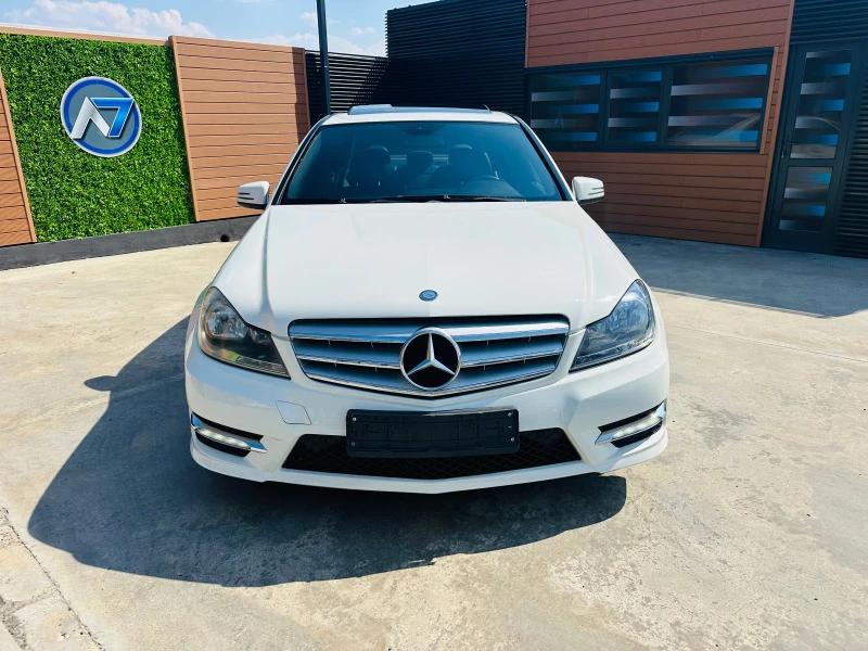 Mercedes-Benz C 300 3.0i/V6/4-matic/AMG-пакет, снимка 2 - Автомобили и джипове - 39743333