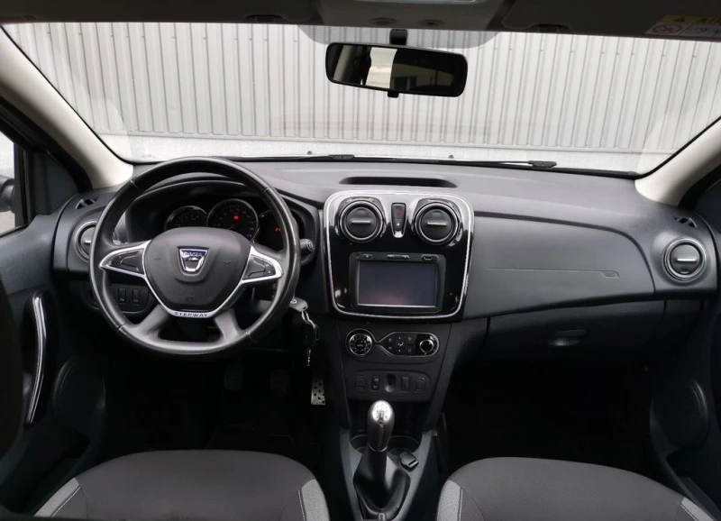 Dacia Sandero 0.9i, STEPWAY, NAVI, 2019г., снимка 9 - Автомобили и джипове - 46173498