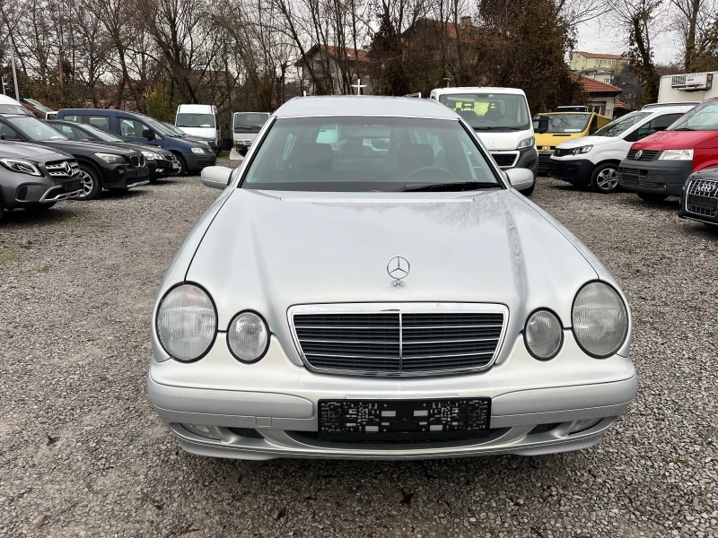 Mercedes-Benz E 220 CDI  90x km, снимка 3 - Автомобили и джипове - 47982169