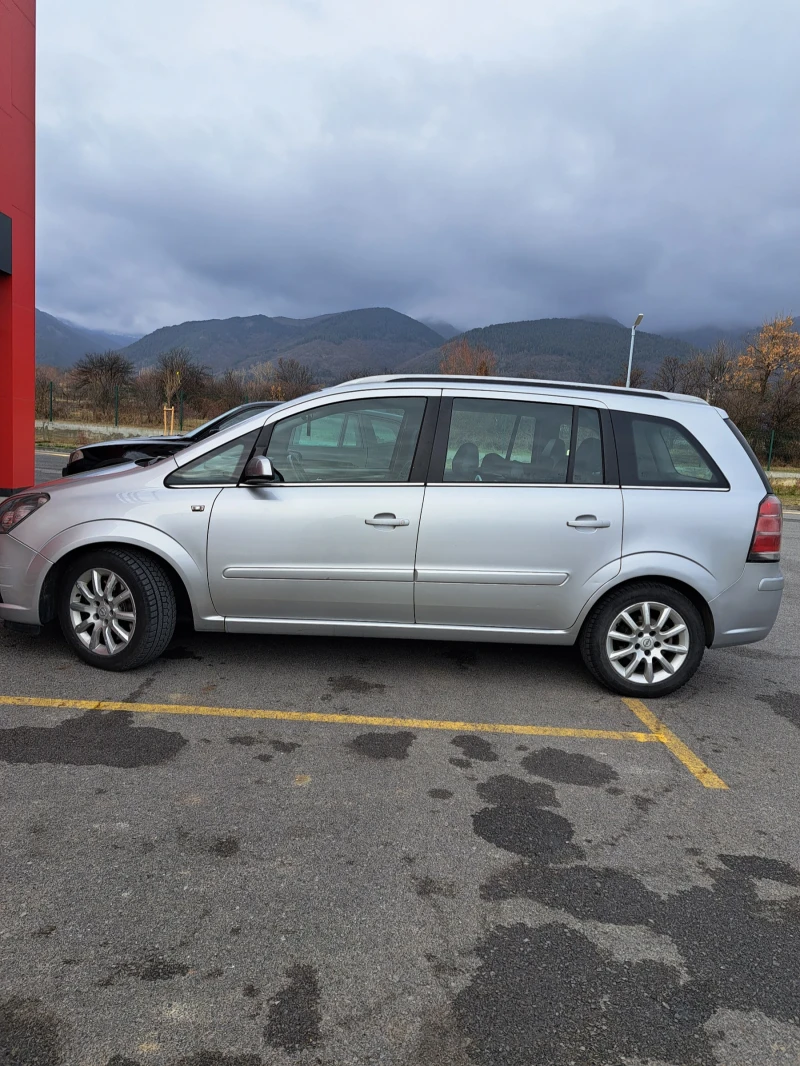 Opel Zafira 1.9, снимка 7 - Автомобили и джипове - 48227348