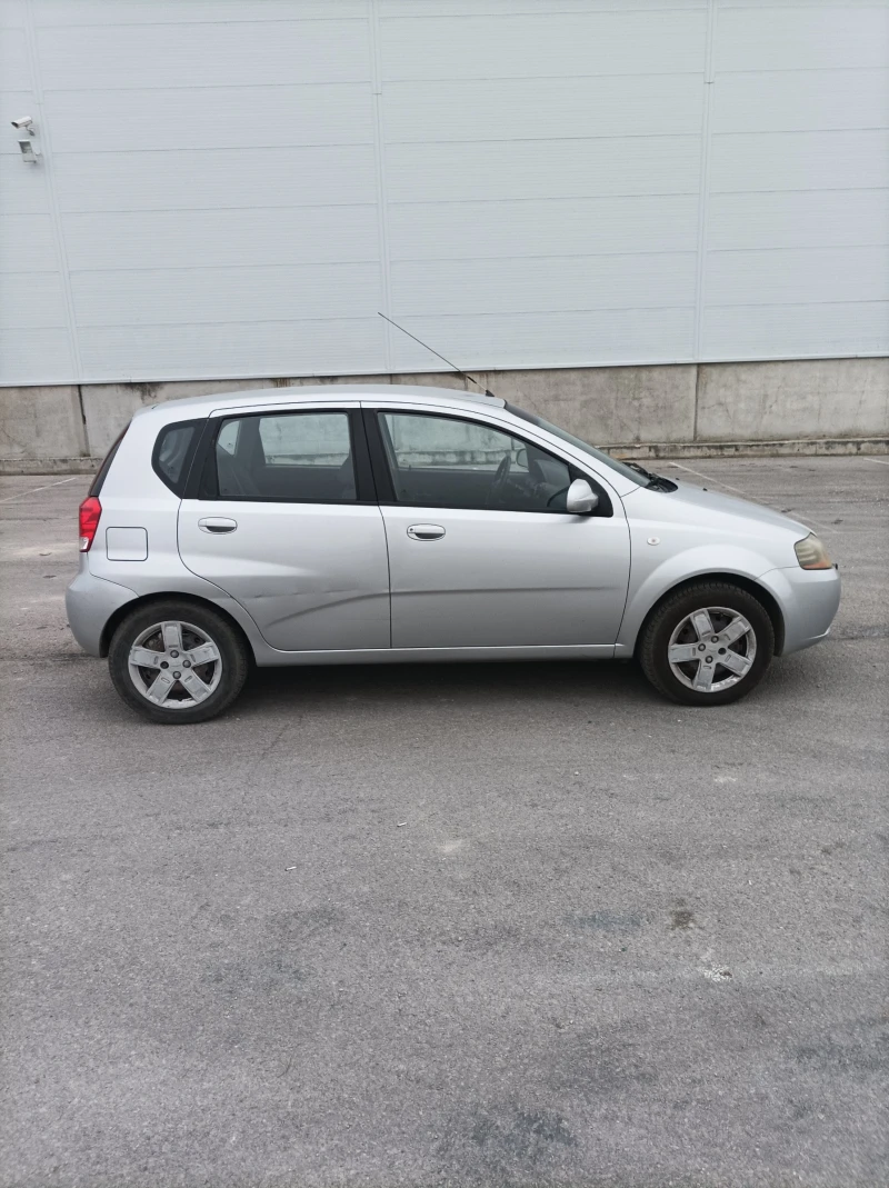 Chevrolet Aveo, снимка 2 - Автомобили и джипове - 48954926