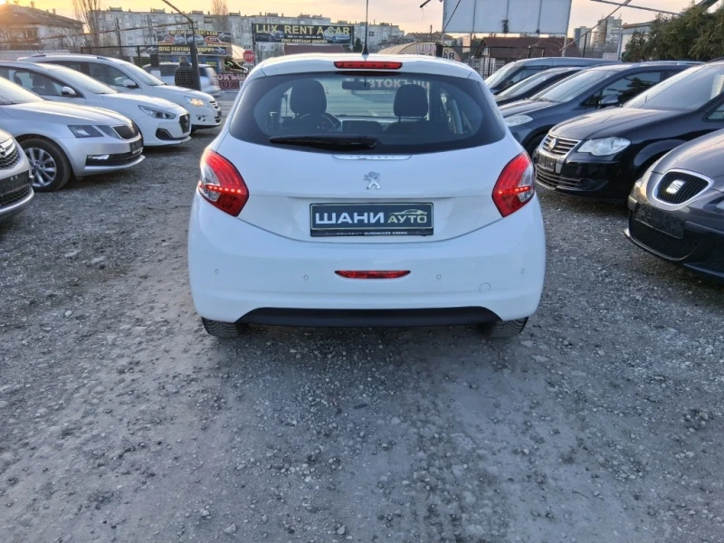 Peugeot 208, снимка 4 - Автомобили и джипове - 49435986