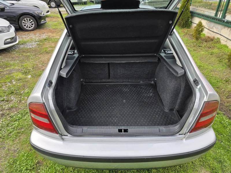 Skoda Octavia 1.9TDI 90hp Клима, снимка 5 - Автомобили и джипове - 52480389