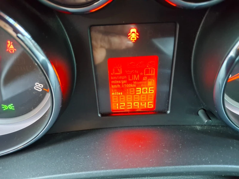 Opel Meriva, снимка 7 - Автомобили и джипове - 52550498