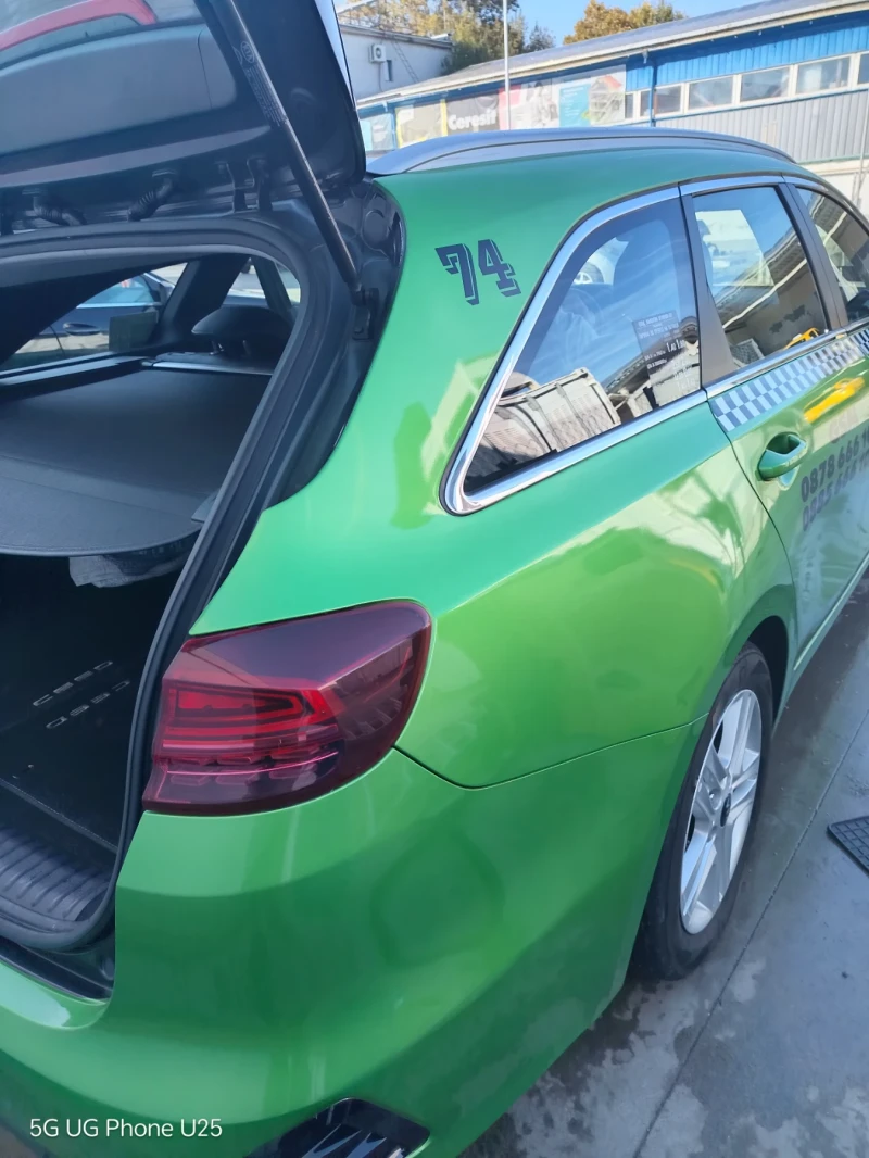 Kia Ceed Tourer hybrid, снимка 13 - Автомобили и джипове - 53185543