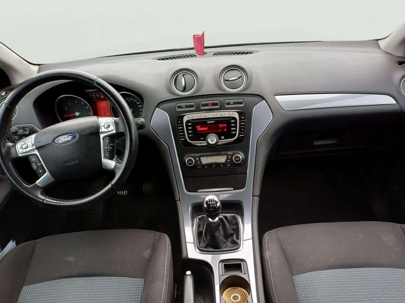 Ford Mondeo 1.6 EcoBoost, снимка 11 - Автомобили и джипове - 53268596