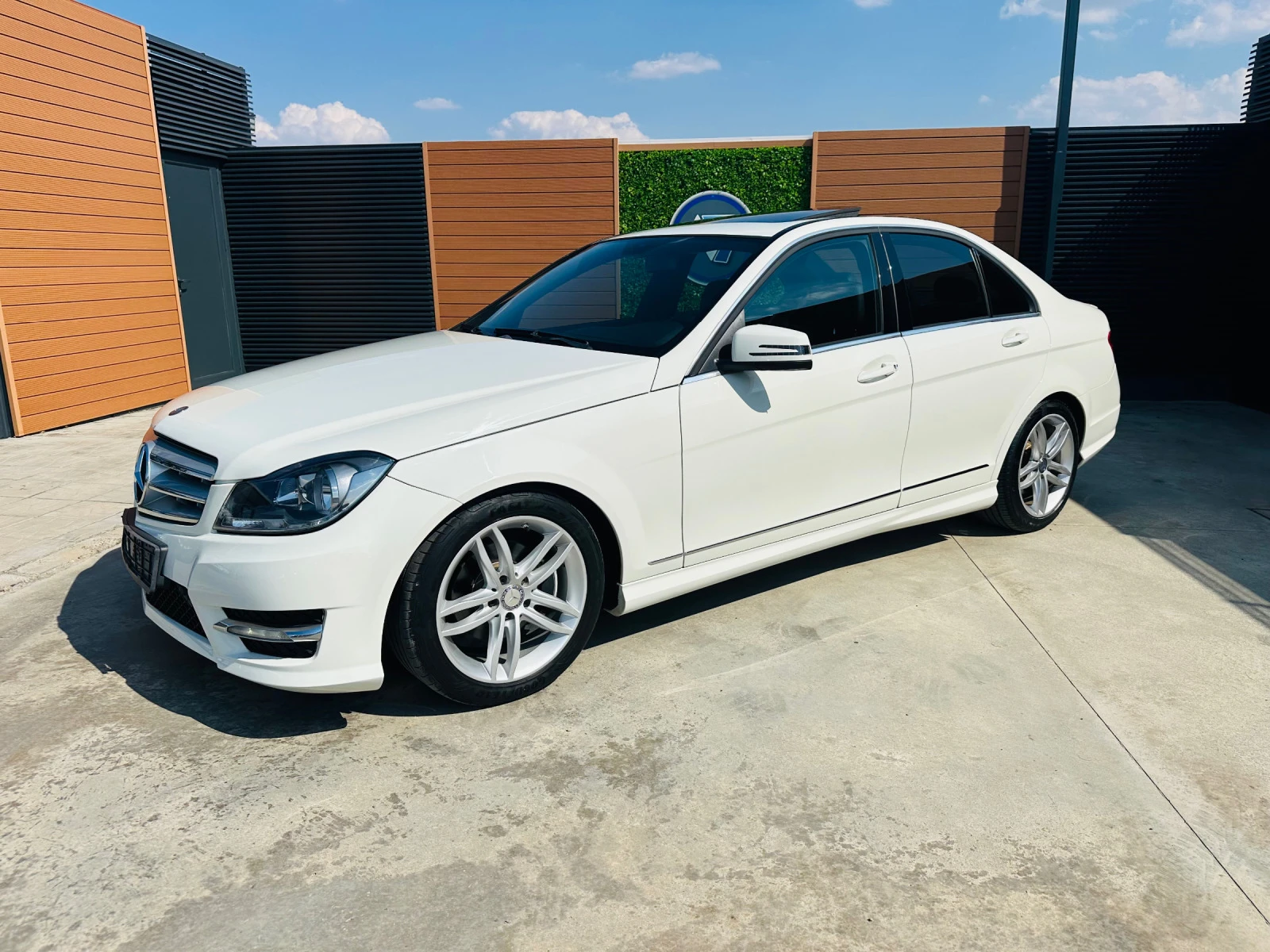 Mercedes-Benz C 300 3.0i/V6/4-matic/AMG-пакет - изображение 8