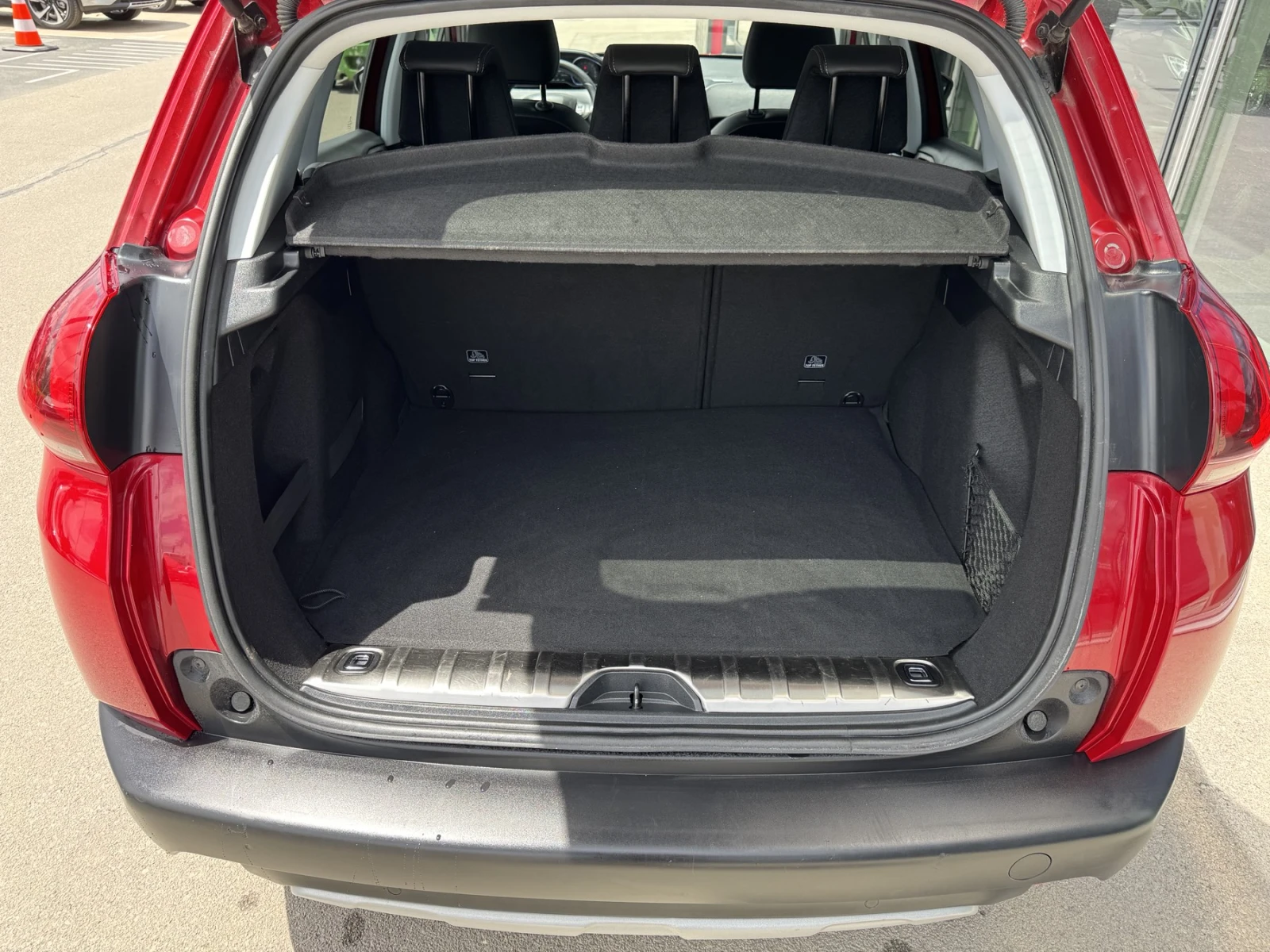 Peugeot 2008 NEW ALLURE 1.2 e-THP 110 EAT6 STT EURO 6.2 - изображение 9
