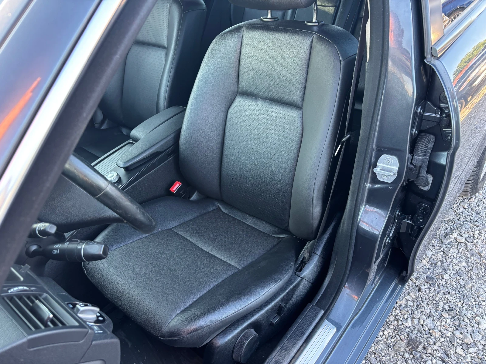 Mercedes-Benz C 220 2.2-170кс, автомат - изображение 8